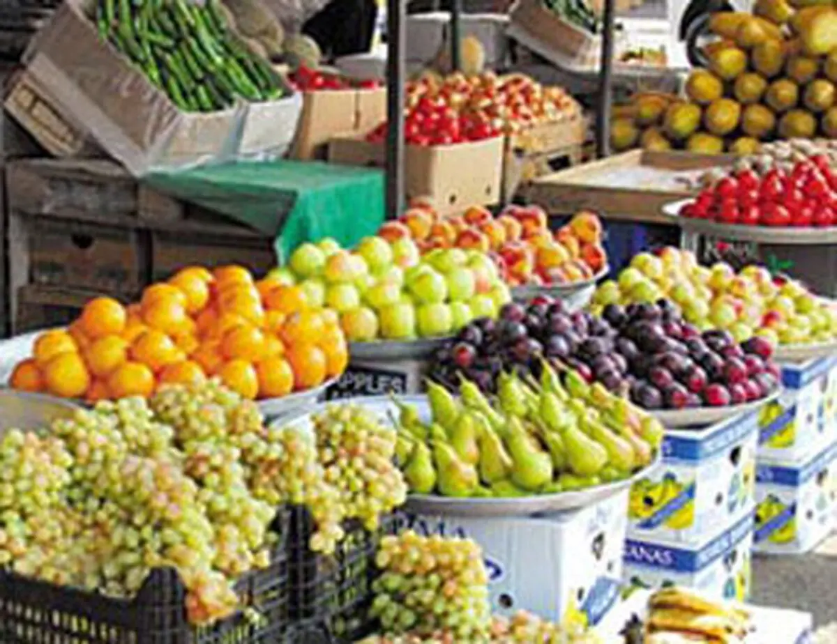 جولان نارنگی پاکستان،سیر چینی و انگور شیری آفریقای جنوبی در بازار