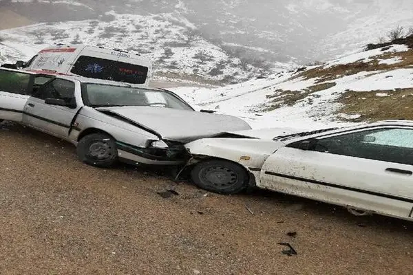 جاده‌های لغزنده در کهگیلویه و بویراحمد 63 مصدوم برجای گذاشت 