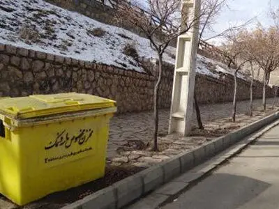 تخریب مخازن شن و نمک توسط معتادان متجاهر برای گرم شدن