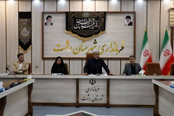 نانوایی‌ها باید حداقل در یک شیفت کاری فعال باشند / هیچ مشکلی در حوزه تأمین بنزین نداریم