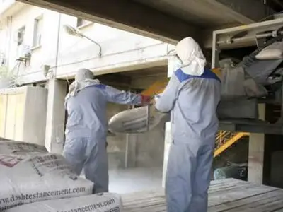 نگرانی کارگران «سیمان کارون» از آینده‌ی شغلی‌