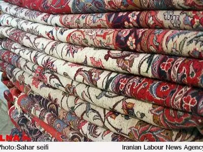 ۸۰ درصد تولیدات فرش دستباف فارس جنبه صادراتی دارد
