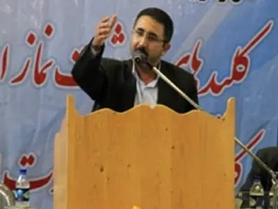 وزیر صنعت باید استیضاح شود