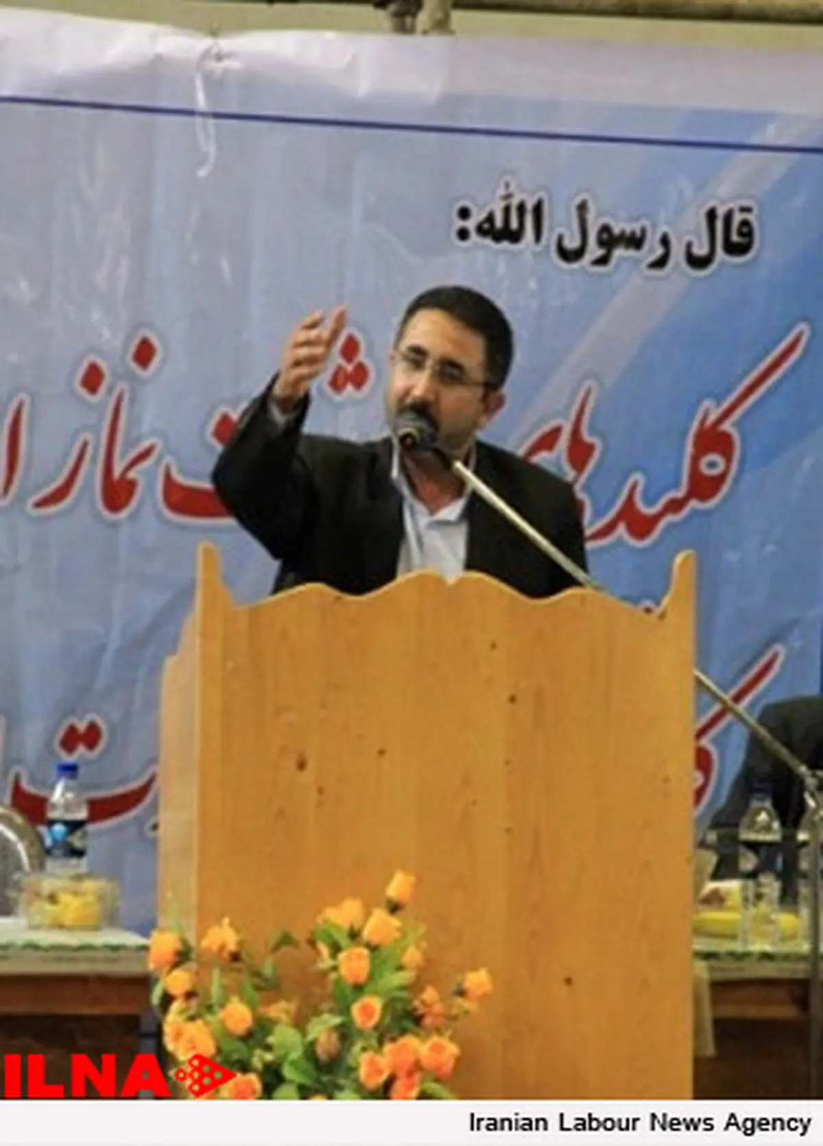 وزیر صنعت باید استیضاح شود