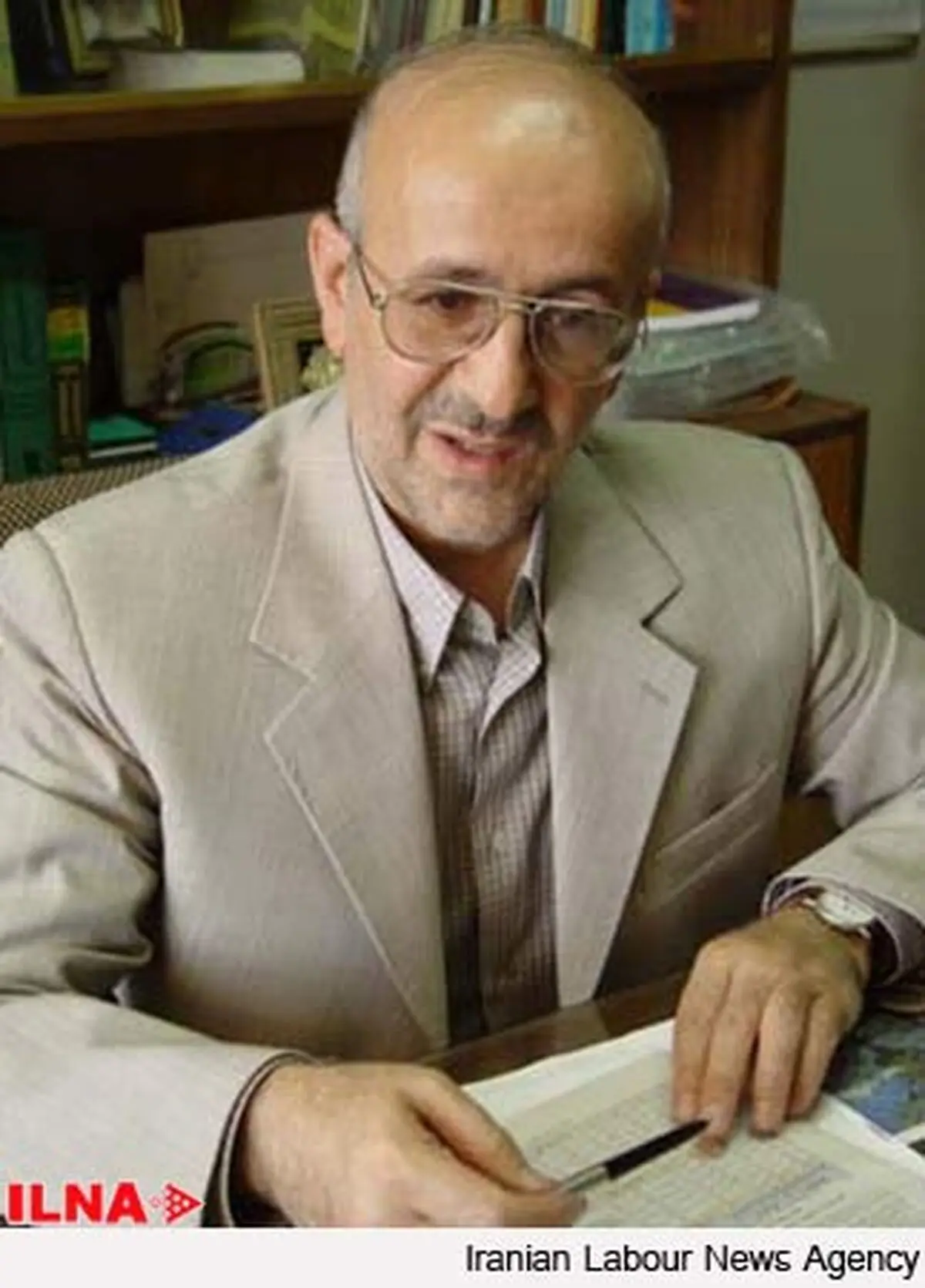 ارز ۲۴۵۰ تومانی بر خلاف اهداف تولید است
