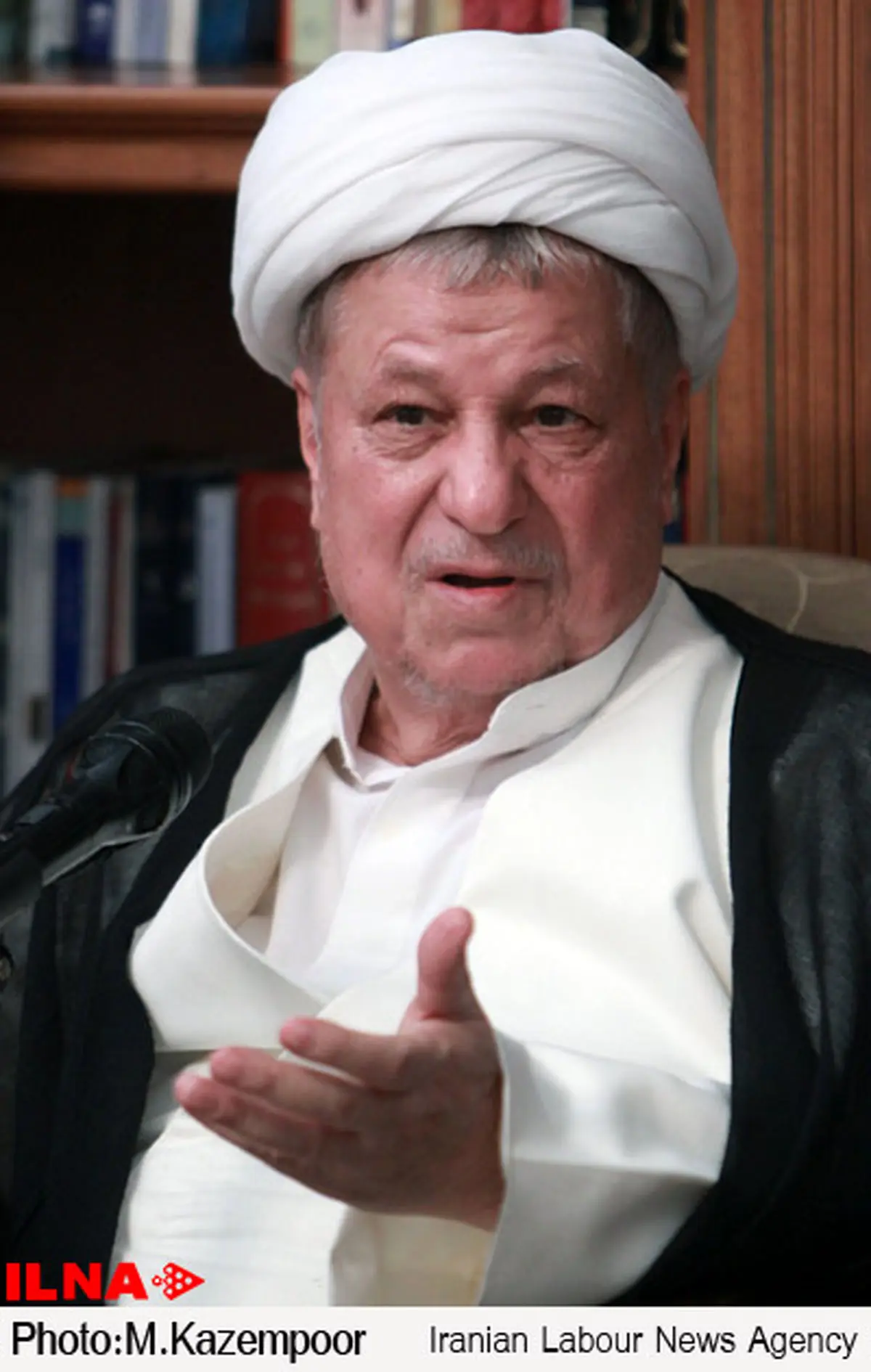 عرصه سیاست و اقتصاد بهدست کوتهنظران و بیتجربهها افتاده است