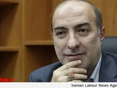 خیابان لاله زار،پیاده رو می‌شود