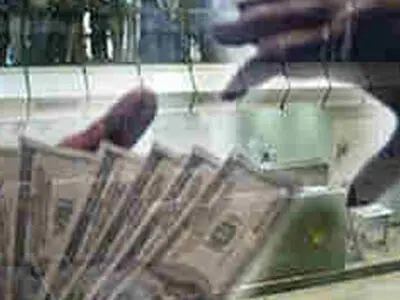 احمدی‌نژاد پرونده بورس ارز رابست