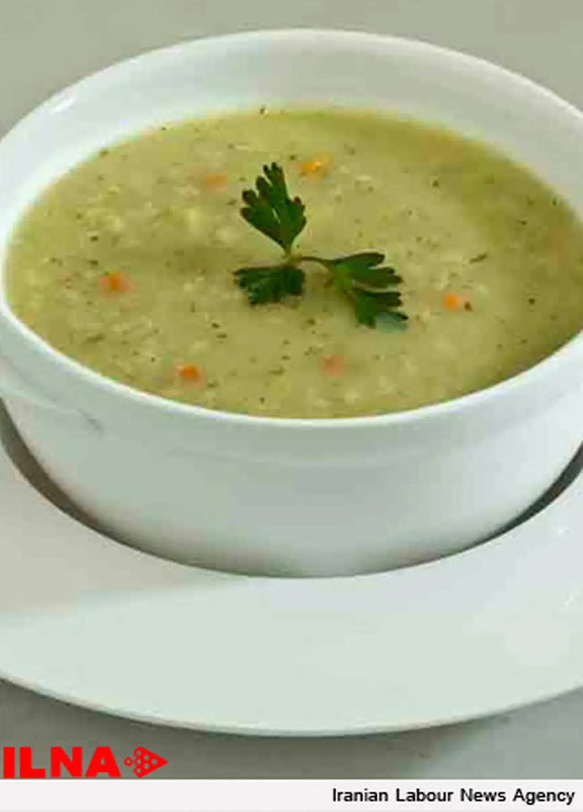 طرز تهیه سوپ جو؛ پیش‌غذای خوشمزه و رژیمی 
