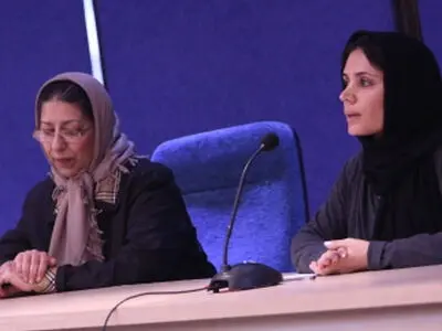 بازیگران زنده و عروسك‌ها كنار هم باور می‌شوند