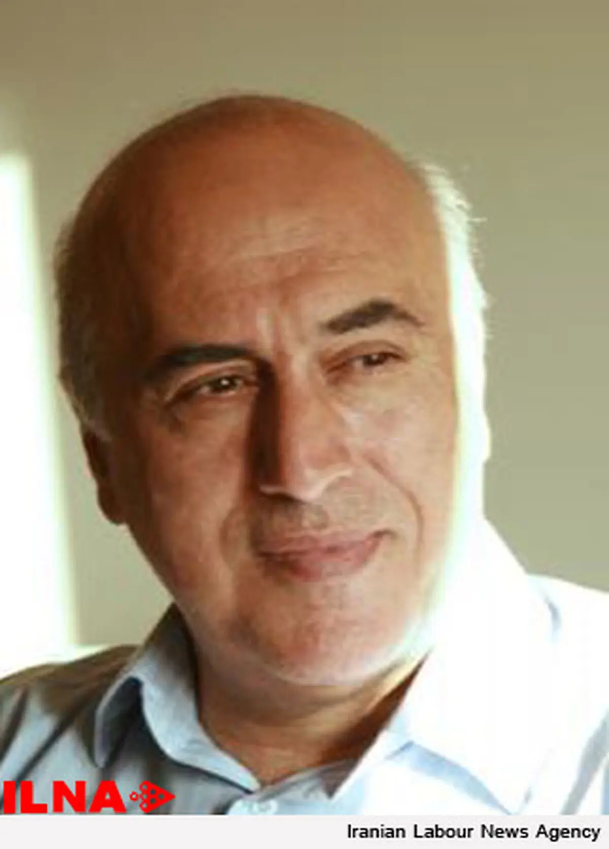 منتقدان از موج‌سواری روی «ایسم»ها بپرهیزند