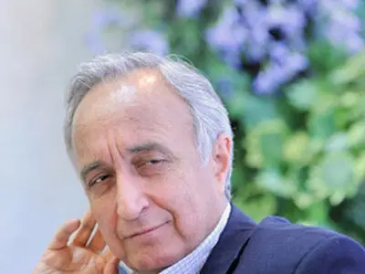 عملكرد دولت در بازار ارز،اقتصاد را به فساد می‌كشاند