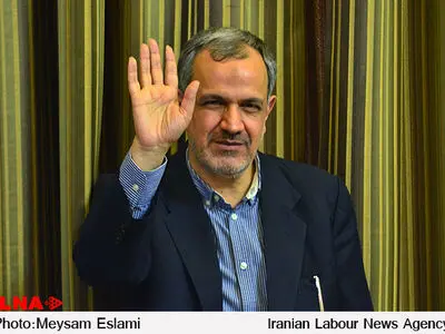 دعوت احمد مسجدجامعی برای رفتن به کتابفروشی‌ها