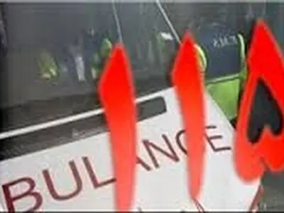 ۸ مصدوم در واژگونی ون در جاده مخصوص