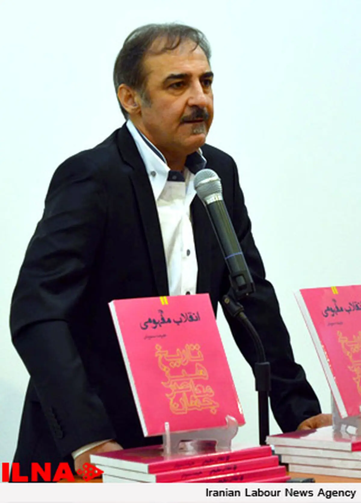 تالیف این کتاب نشانه بلوغ جامعه هنری ایران است