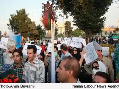 تجمع مردم اراك در اعتراض به آلودگی هوا