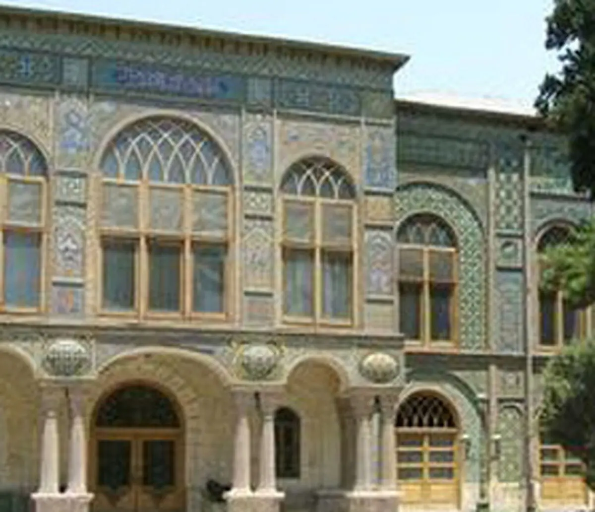 یک نمایشگاه صنایع دستی در کاخ گلستان