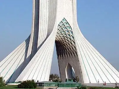 مدیریت برج آزادی در فضای شهرداری تهران انجام شود