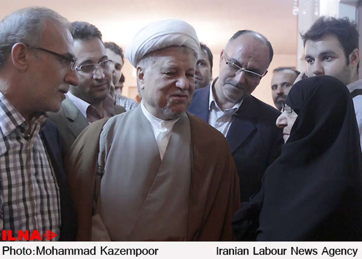 دیدار آیت‌الله هاشمی رفسنجانی با خانواده شهیدان جوادسپهری