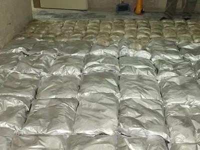  تریلی حامل بیش از نیم تن مرفین در شهرستان" قاین" توقیف شد