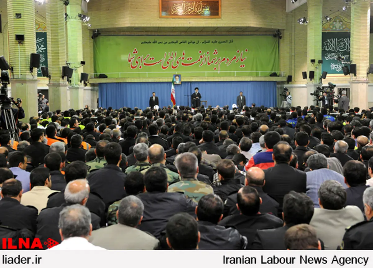 دیدار جمعی از دست اندرکاران سفرها و خدمات نوروزی با رهبر معظم انقلاب