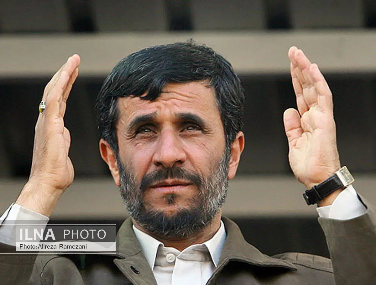 در مناسبات جهانی همه لبخند میزنند، اما به هم دروغ میگوید