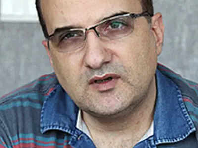 مجیز گویی قدرت توسط فرهنگ فاجعه است