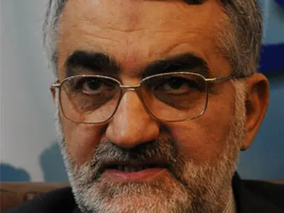 همراهی رئیس‌جمهور با مشایی نشان داد كه مجری انتخابات بی‌طرف نیست