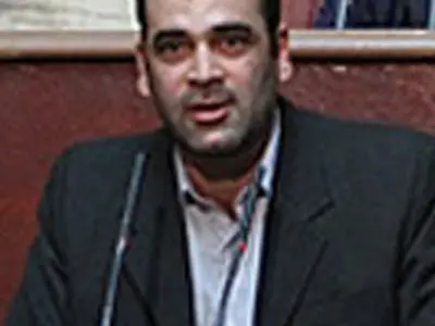 مهم‌ترین مطالبه‌ كارگران، بازنگری در مصوبه مزدی است