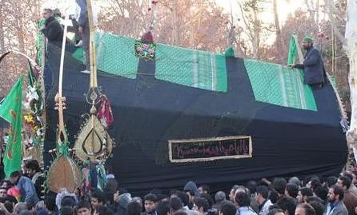 آیین نخل گردانی در مازندران