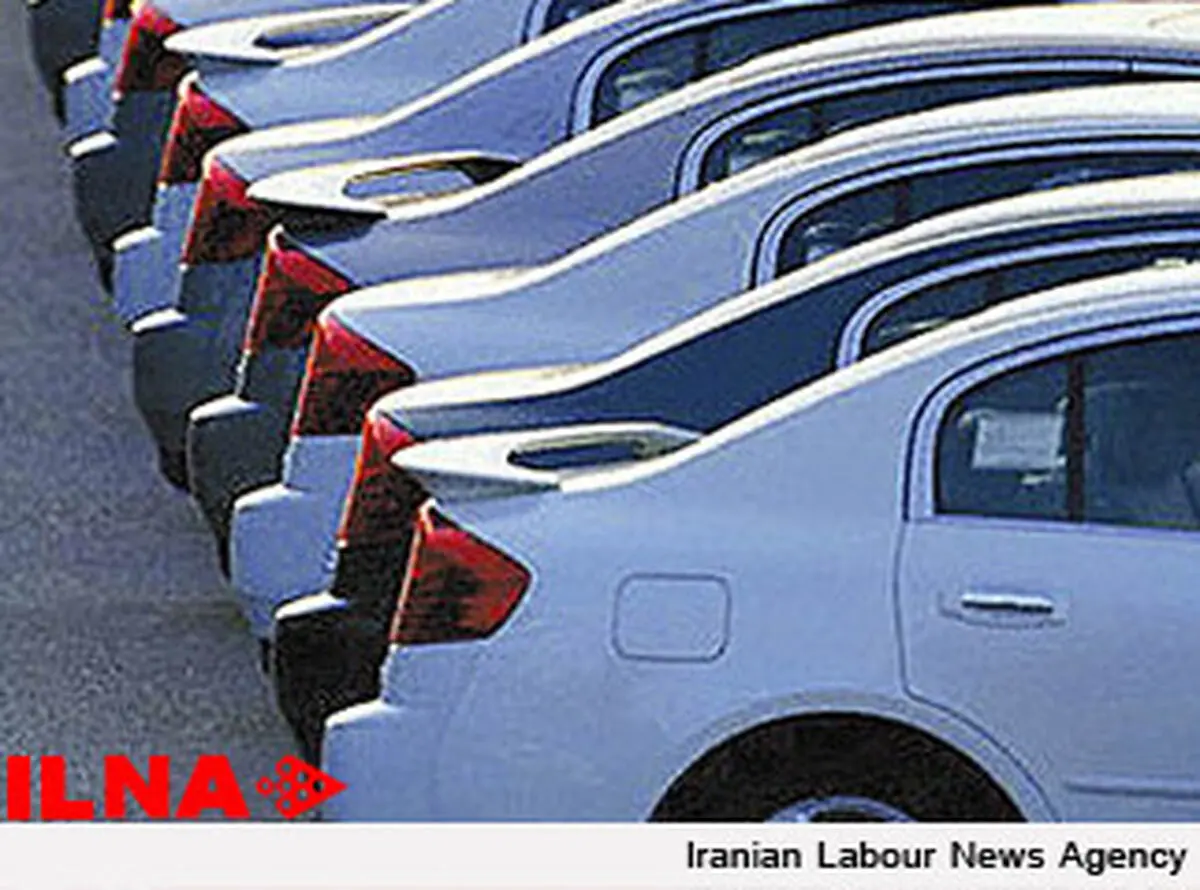 تکذیب قاچاق ۴۲۴ دستگاه خودرو از گمرک