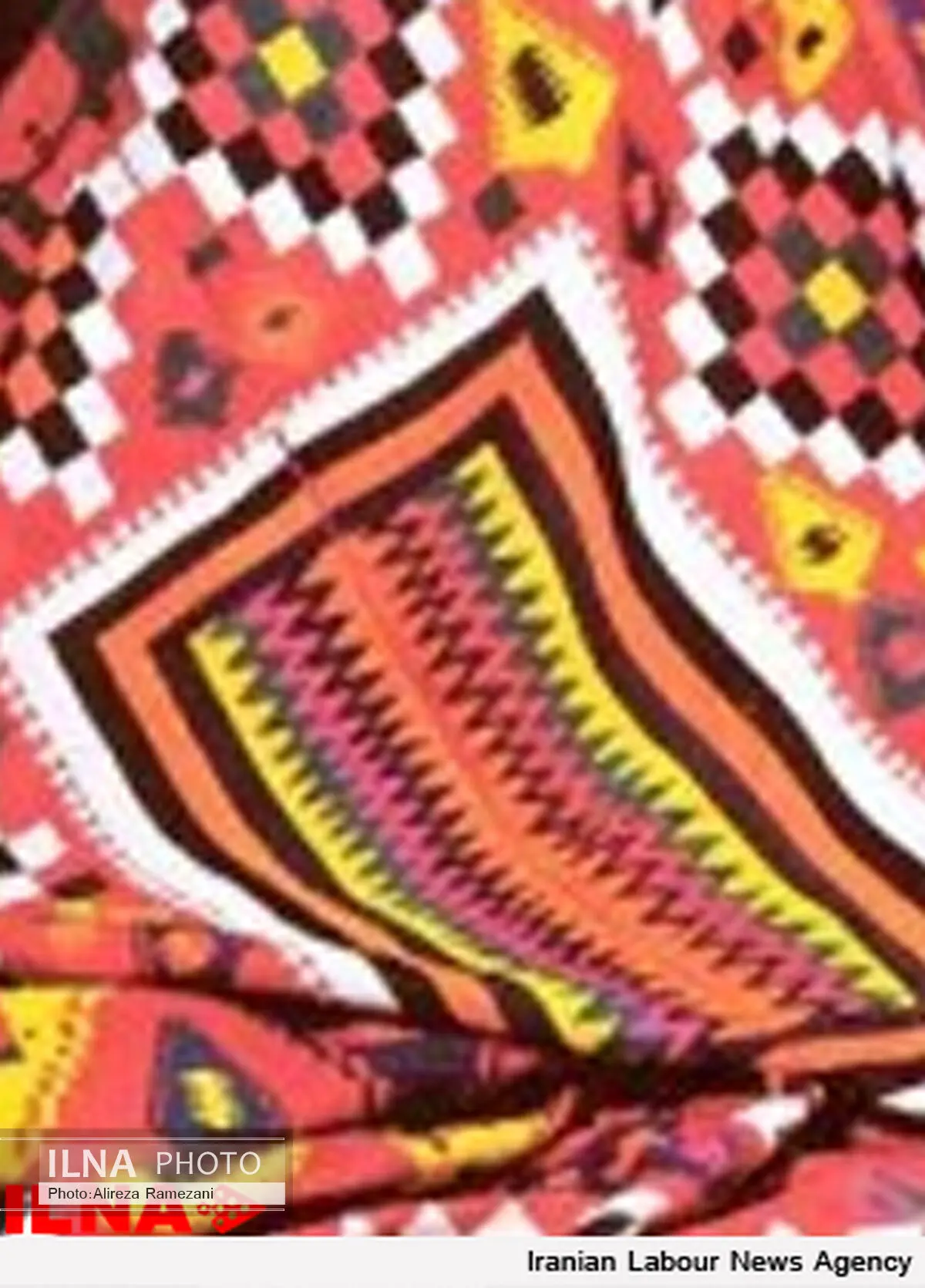 برگزاری سمینار تخصصی گلیم و سفره کردی در حوزه صنایع دستی کشور