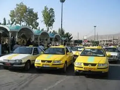 30 درصد رانندگان آژانس ها در مشهد فاقد مجوز تاکسیرانی هستند