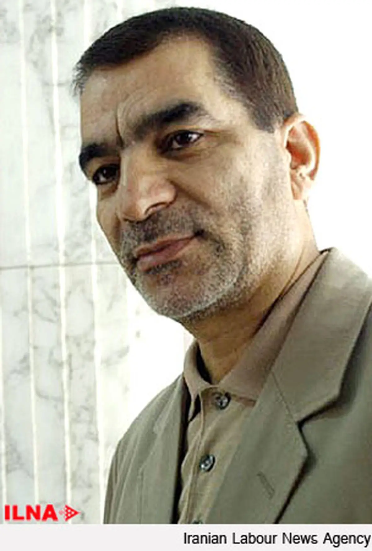 بی هنرترین افراد از پلکان تخریب دیگران بالا می‌روند