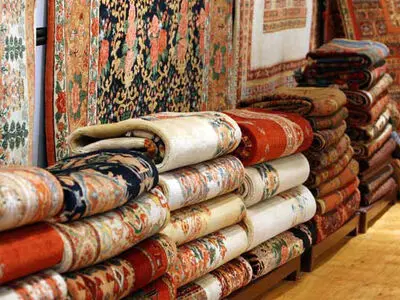 فرش قشقایی باید در ایران و دنیا حرف اول را بزند/ نباید به فرش با دید صرف سرمایه داری  نگاه کرد