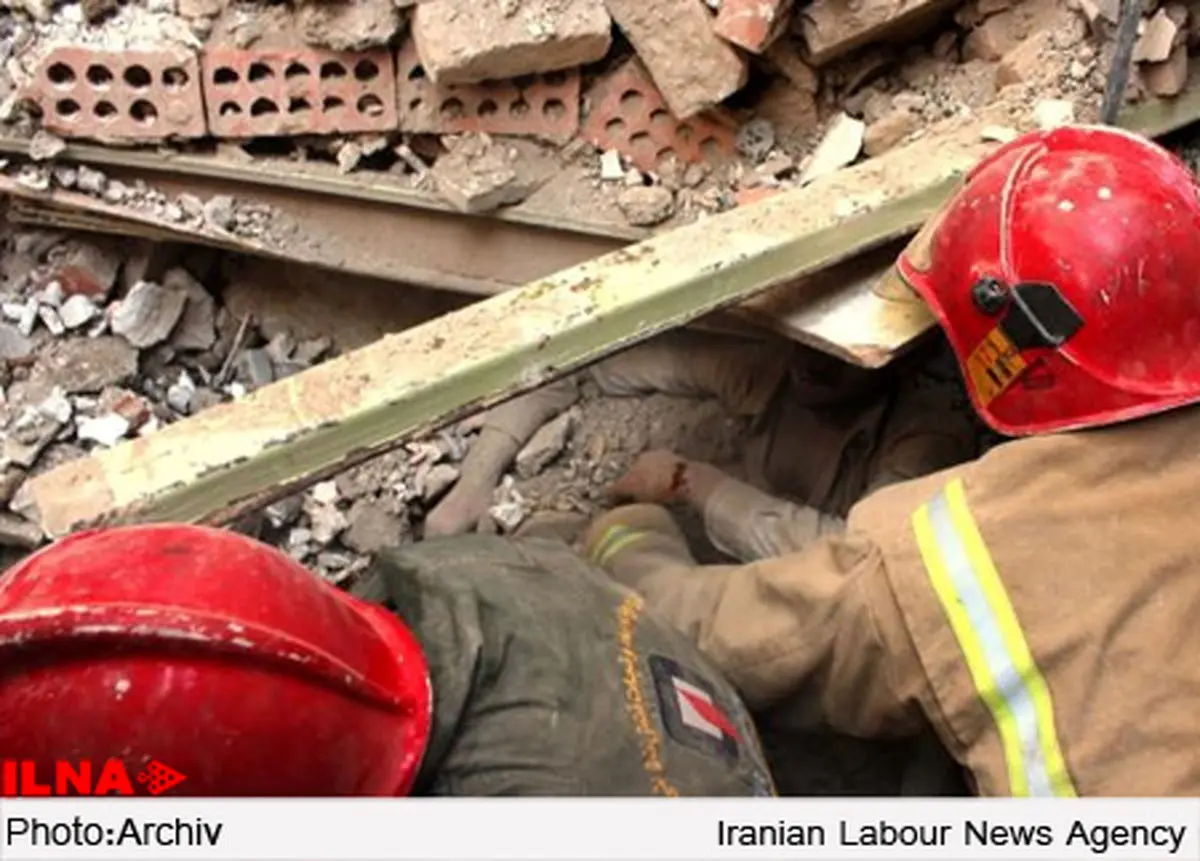 كشته شدن دو كارگر در انفجار كارخانه رنگ‌سازی