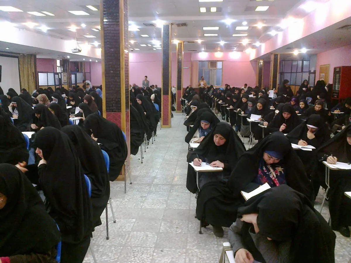 استخدام و تبدیل وضعیت نیروهای شرکتی فقط از طریق آزمون استخدامی/ کارکنان شرکتی نیروی پشتیبانی هستند نه کارمند 