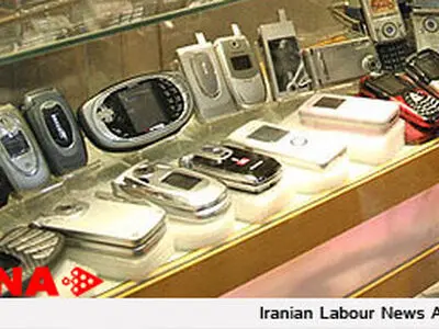 دلیل اختلاف فهرست آماری بانک‌مرکزی و وزارت ارتباطات در تخصیص ارز به واردات گوشی