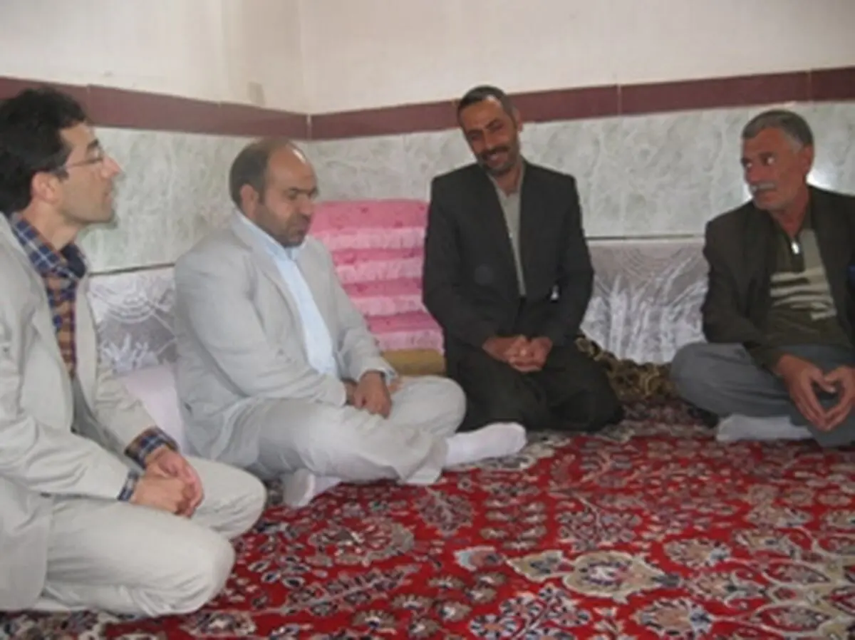 از شاعر فعال شهرستان ملکشاهی تجلیل شد