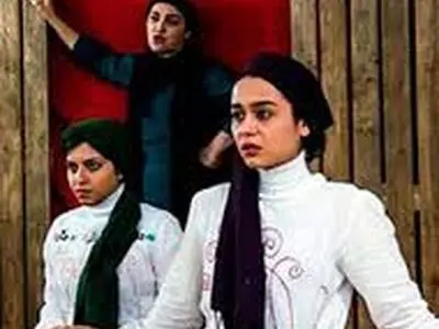 نمایش «مثل آب برای شکلات» با حضور نجف دریا بندری روی صحنه رفت