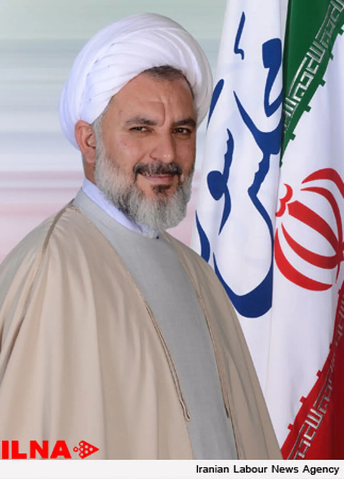 بیکاری جوانان مشکل اصلی کشور است