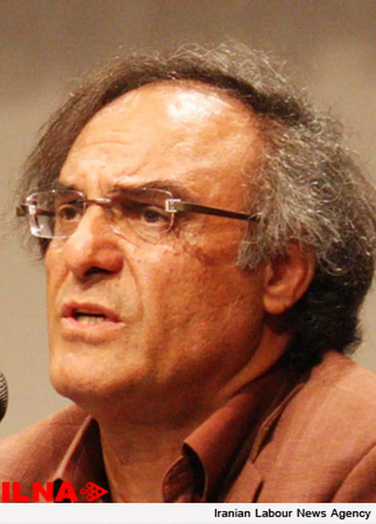 صادقی راه‌اندازی بانك نمایش‌نامه‌نویسی را حیاتی دانست