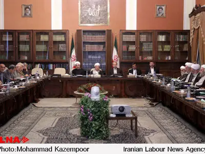 مسوولان صورت دارایی، درآمد و موجودی حسابهای مختلف خود را ارائه میدهند