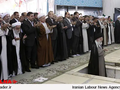 برگزاری نماز عید فطر به امامت رهبر معظم انقلاب در مصلای امام خمینی (ره)