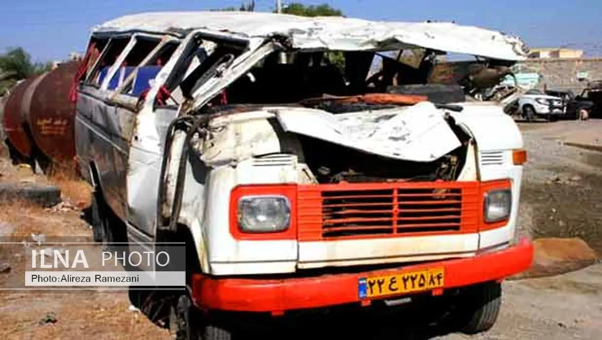 واژگونی مینی‌ بوس حامل معلمان 