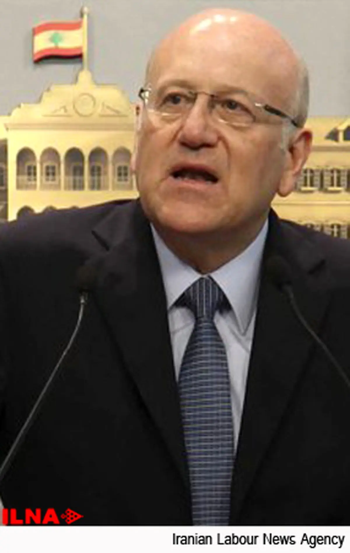 نخست وزیر لبنان استفعا داد