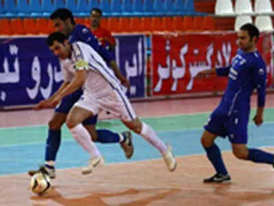 پیروزی فرش‌آرا مقابل هیئت فوتبال قم