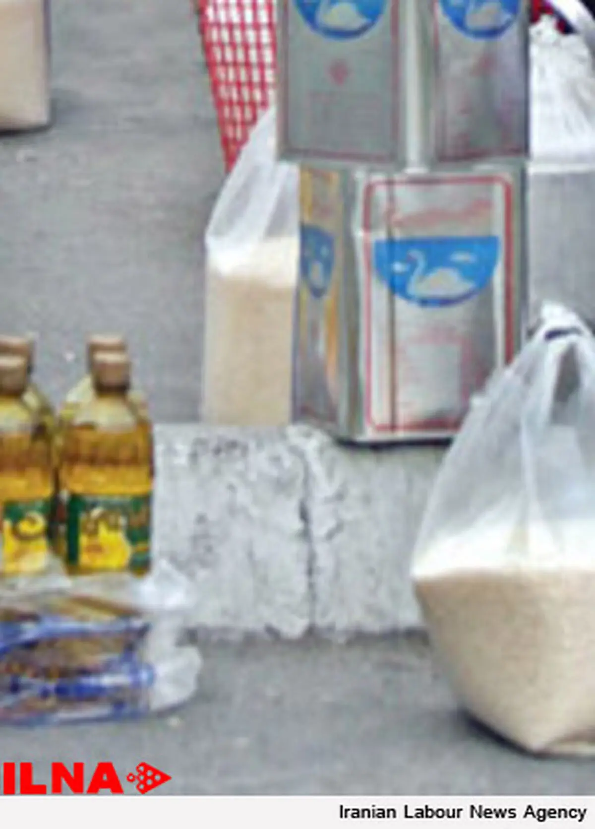 فروش فوق العاده کالاهای اساسی در سیستان و بلوچستان