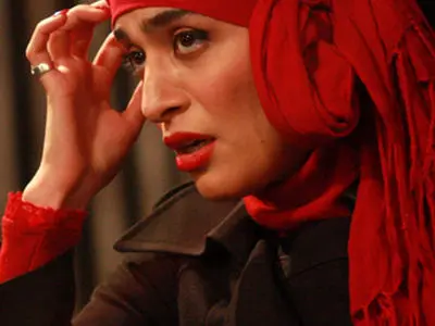 دومین اجرای هنرمندان نمایش «چاله» به جمشید مشایخی تقدیم شد