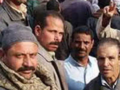 تحصن ده‌ها كارگر مصری در كنسولگری قاهره در ریاض